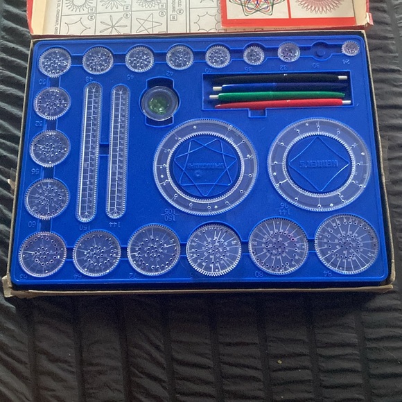 Vintage, Spirograph, only missing one piece, - Picture 3 of 5